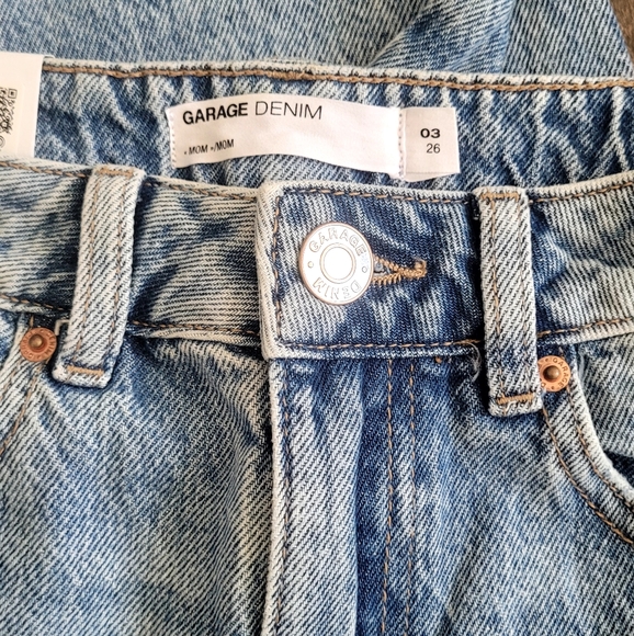 NWT Garage MOM Jean - Picture 2 of 5